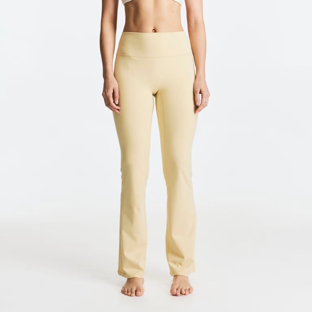 H&M Softmove Buttery Yellow Leggings Flare & Tapered - Picture 9 of 11